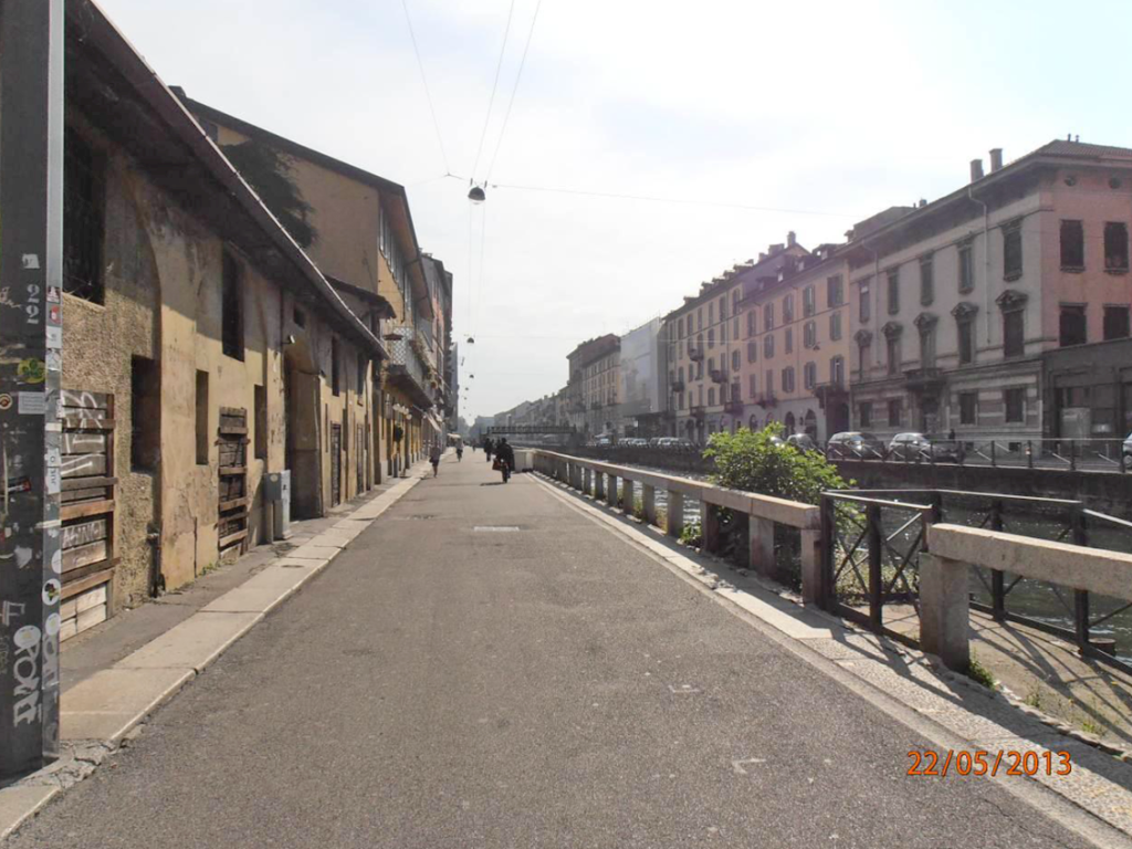 Area Pedonale Naviglio Grande 1A