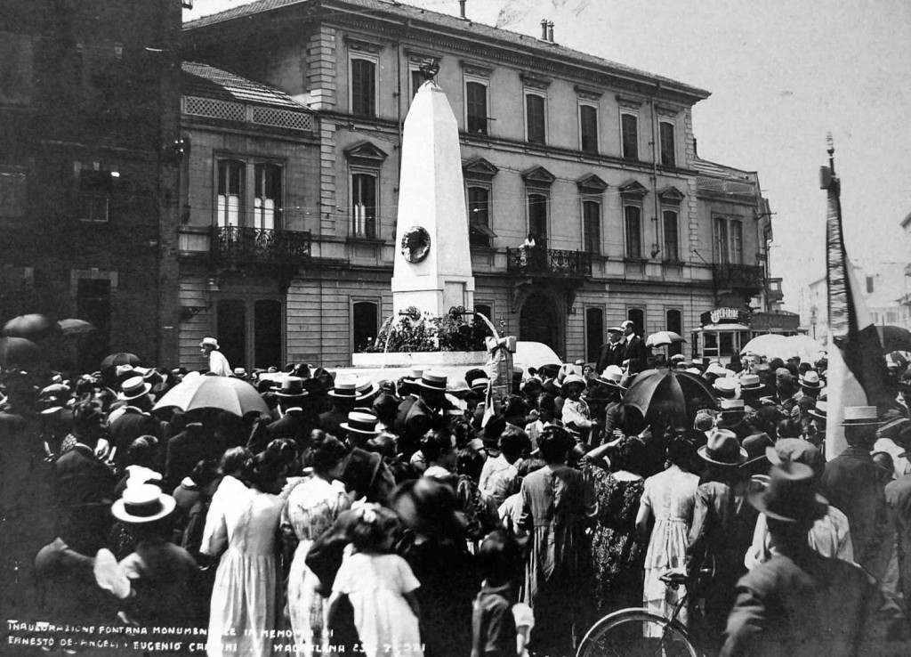 Maddalena, Piazza De Angeli, 1921 Inaugurazione della Fontana