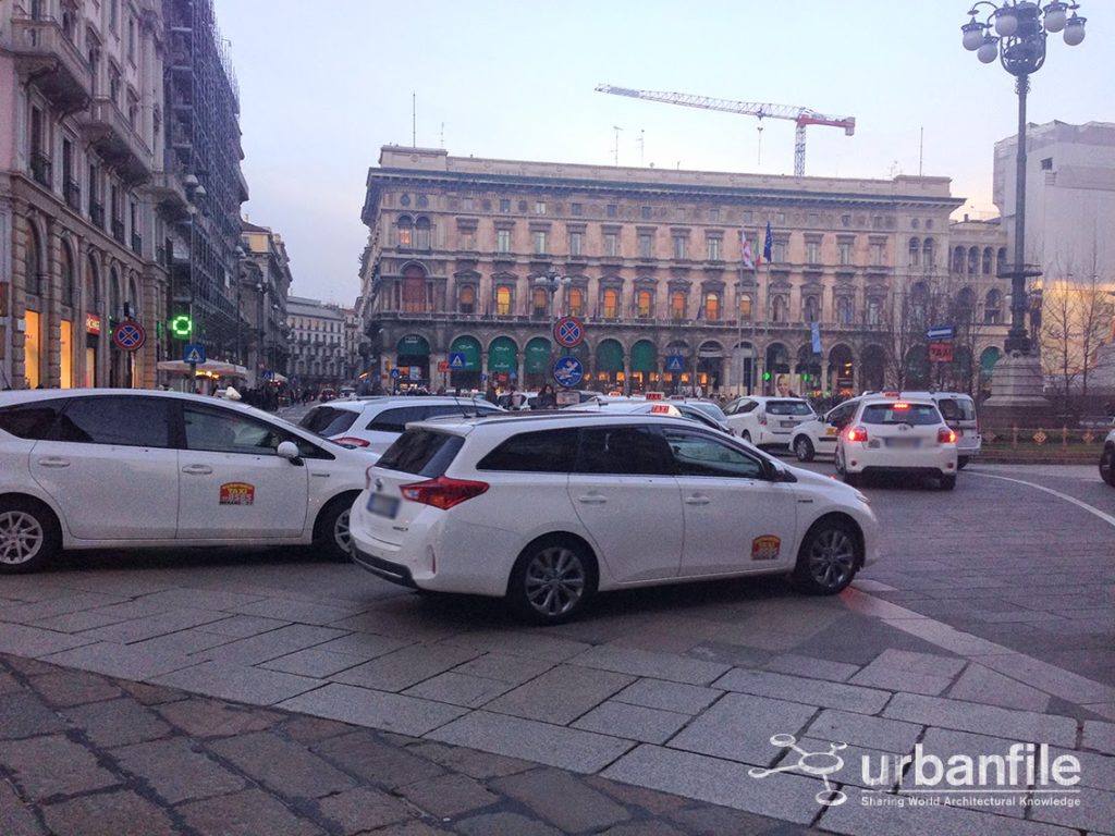 2015-01-19 Taxi Duomo 1