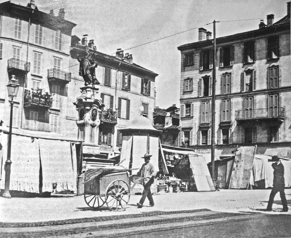 Chiesa di San Nazaro e la Piazza col mercato 1880