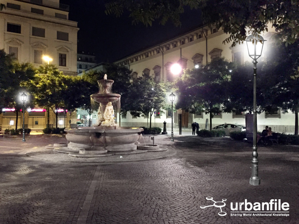 2015-06-10_Piazza_Fontana_Buio_1B