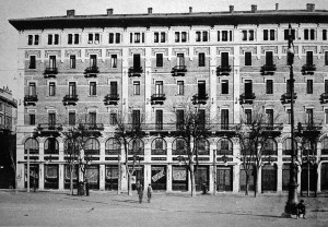 4 Porta Genova - Piazza Cantore - 1905