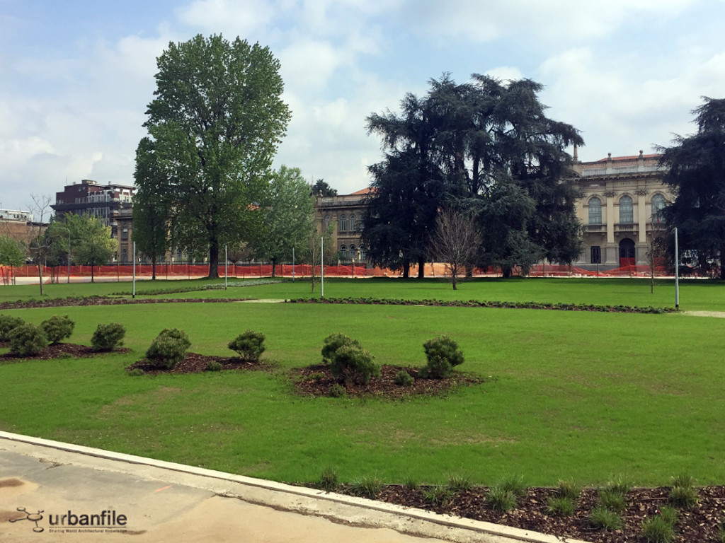 2016-04-09_Piazza_Leonardo_1