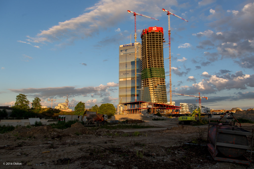 2016-04-26_Torre_Hadid_Podium_1