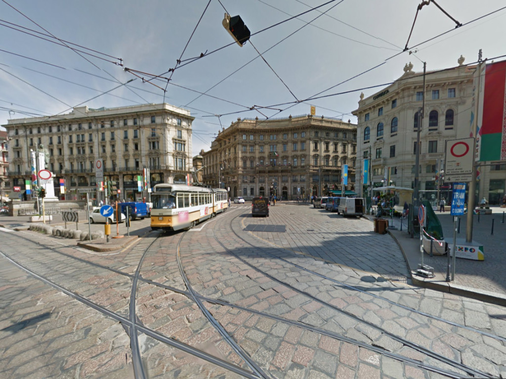 Piazza_Cordusio_2015