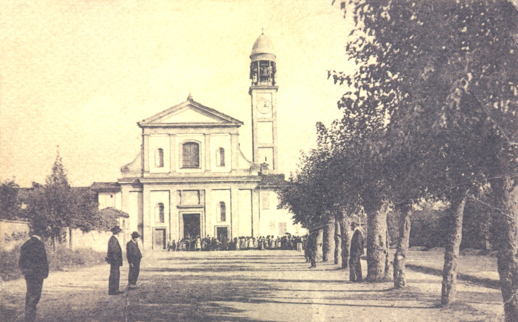 Greco_Piazza_E_Parrocchia di San Martino 1900
