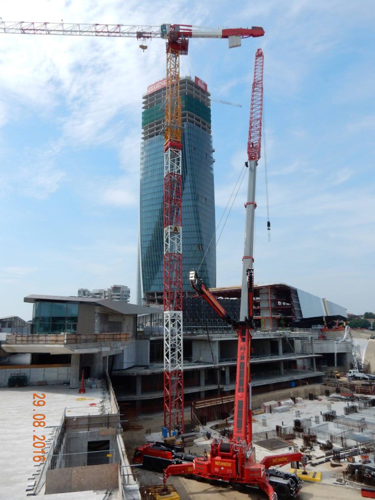 2016-08-29_Torre_Libeskind_1