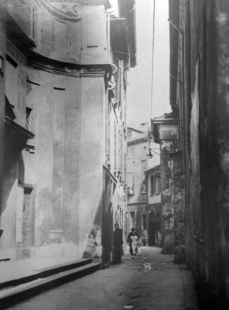 verziere_vicolo-di-san-bernardino-la-stretta-del-cadenin2