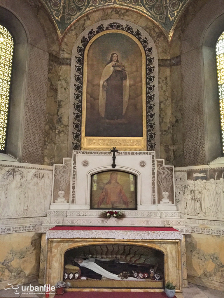 Copia di Chiesa Corpus Domini Il trasporto del corpo di Santa Teresa