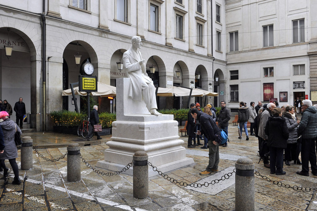 Cerimonia di inaugurazione di Largo Ghiringhelli e della statua di Giulio Ricordi - Milano, 25 novembre 2016
