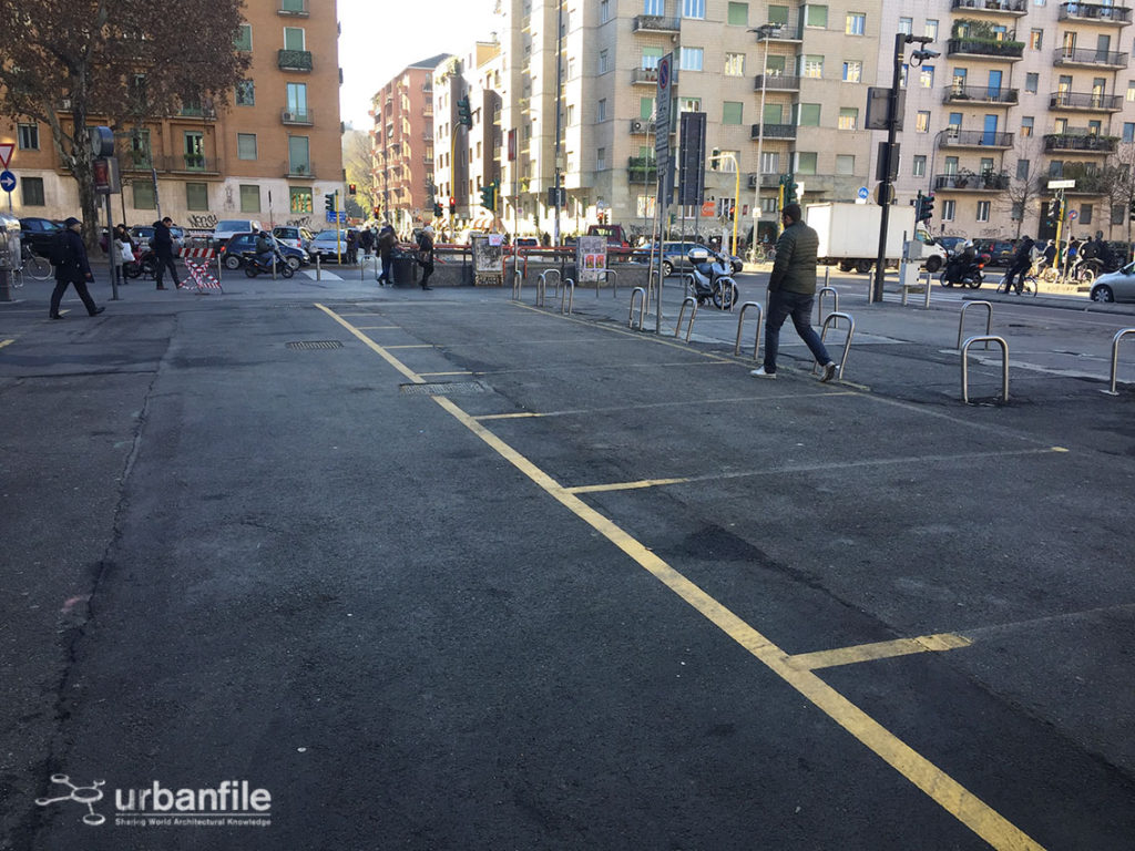 2016-11-30_viale_papiniano_mercato_santagostino_24