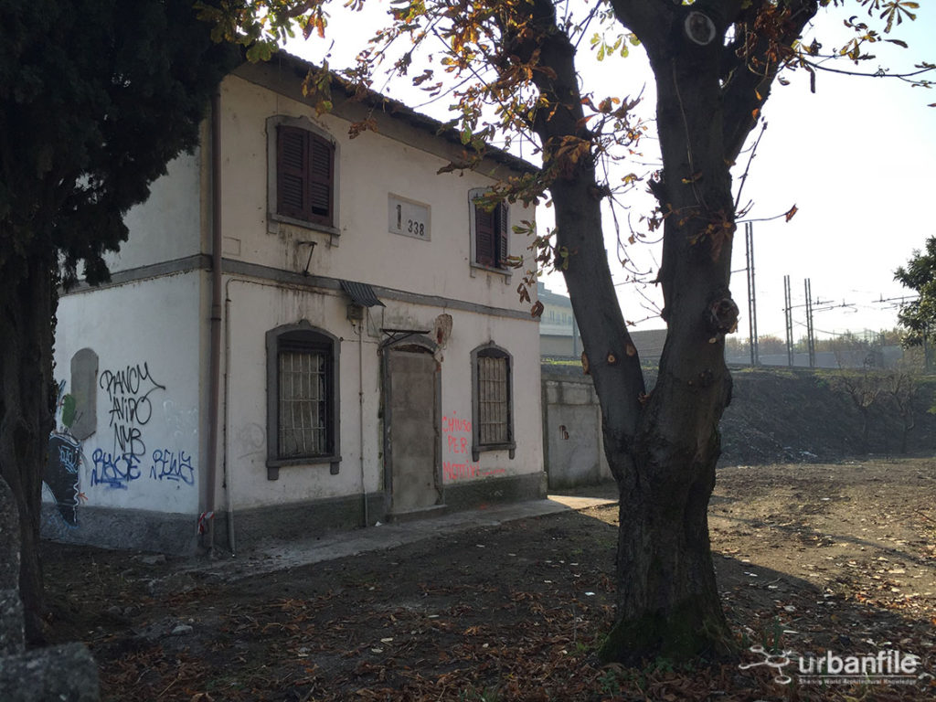 2015-11-13_san_cristoforo_passaggio_livello_1