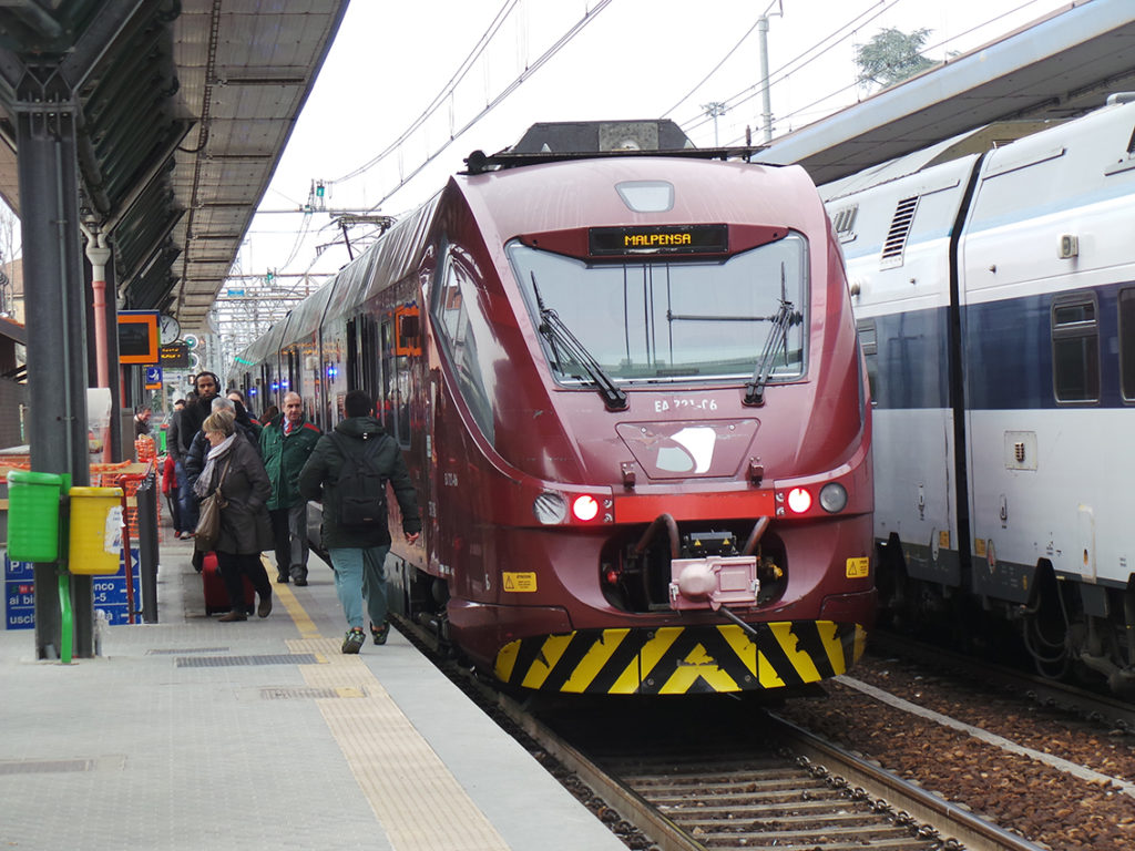 stazione-treno-saronno-malpensa-express-pendolari-2