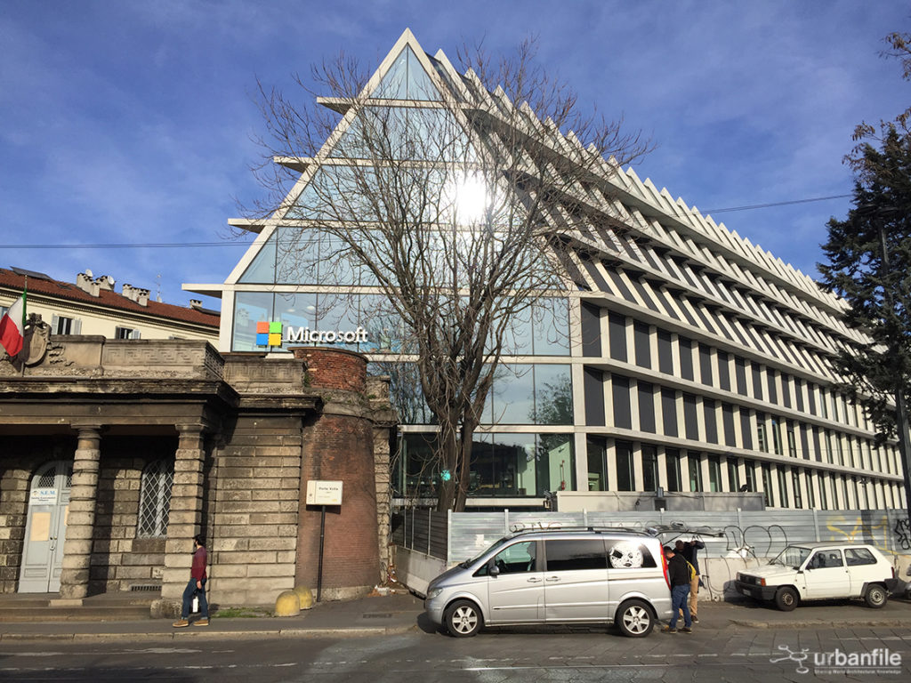 2017-03-11_Distributore_Benzina_Porta_Volta_9