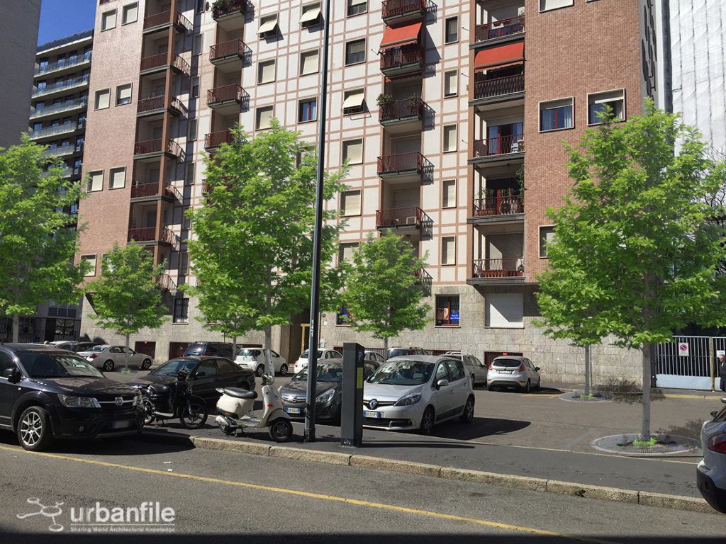 2017-03-11_Via_Cornalia_Parcheggio_3B