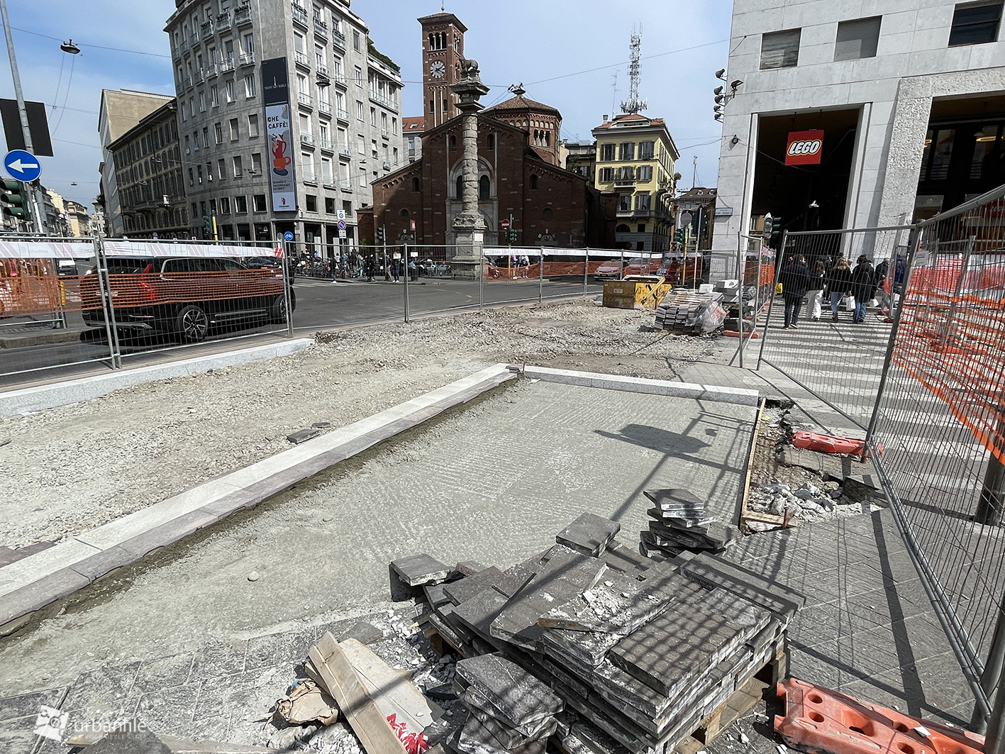 Milano San Babila Cantiere Stazione M E Piazza Aprile