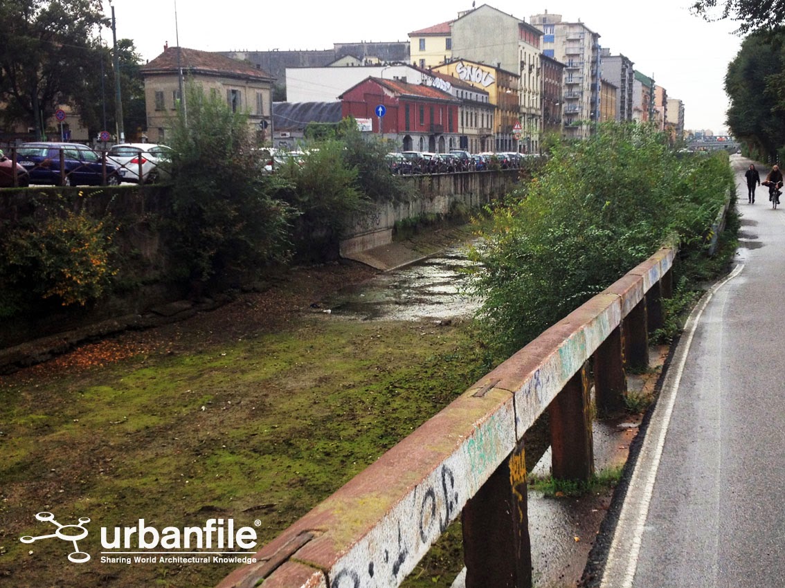 Milano | Navigli – La vegetazione e le sponde del Naviglio