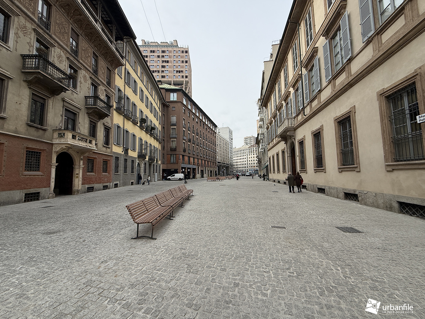 Milano | Arredo urbano – Isole di calore e nuove piazze: le contraddizioni delle scelte urbane
